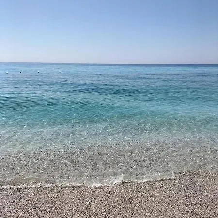 Luxurious - 5 Bedroom At Coast Palasë