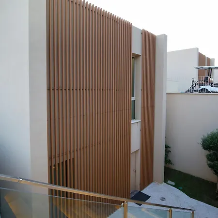 וילה Luxurious - 5 Bedroom At Coast פאלאסה