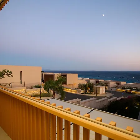 Luxurious - 5 Bedroom At Coast