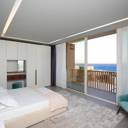 Luxurious - 5 Bedroom At Coast פאלאסה