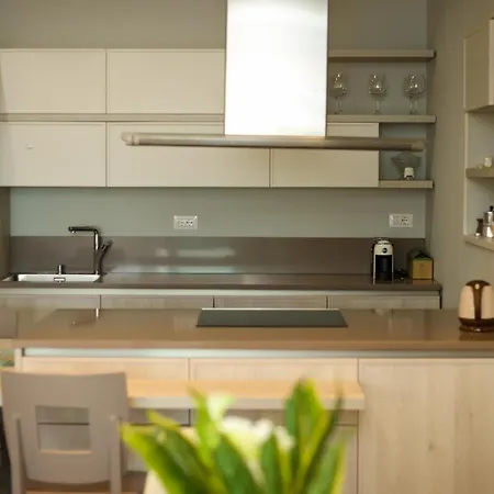 Luxurious - 5 Bedroom At Coast פאלאסה