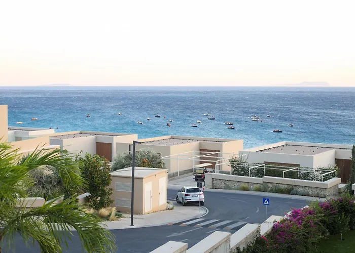 Luxurious - 5 Bedroom At Coast Palasë