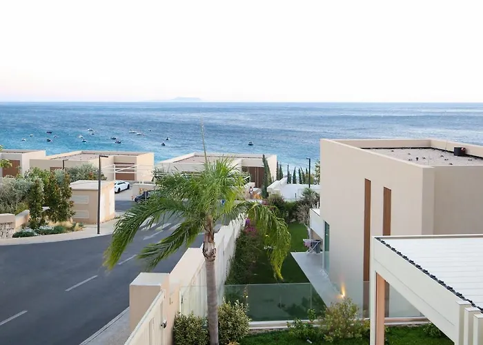 Luxurious - 5 Bedroom At Coast Villa