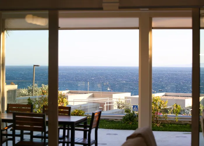 Luxurious - 5 Bedroom At Coast Palasë