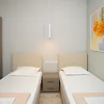 Luxurious - 5 Bedroom At Coast * Palasë
