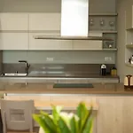 Luxurious - 5 Bedroom At Coast Palasë