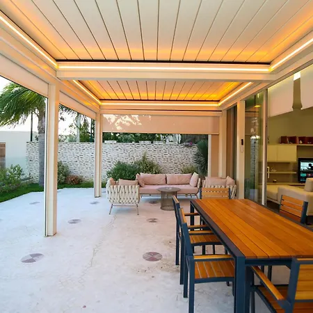 Luxurious - 5 Bedroom At Coast Villa