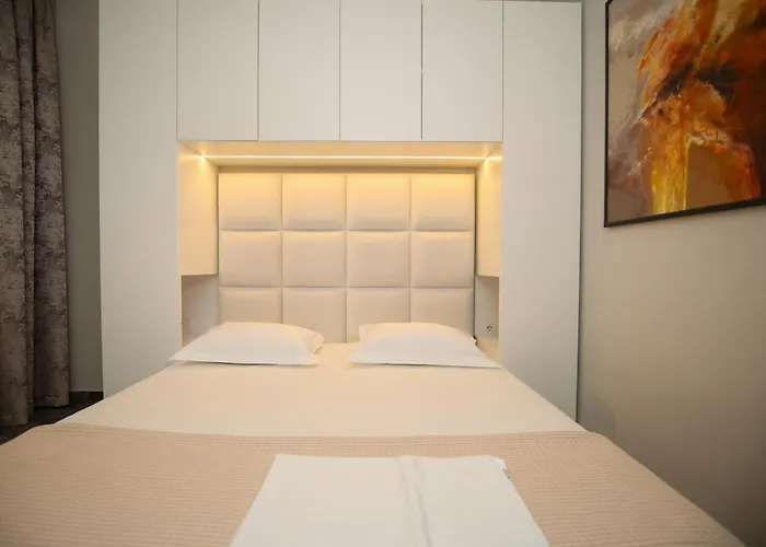 Luxurious - 5 Bedroom At Coast 别墅 *