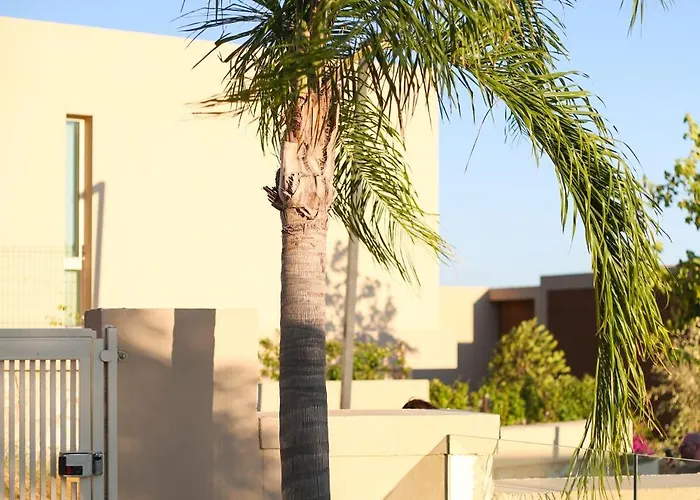 Luxurious - 5 Bedroom At Coast 帕拉瑟