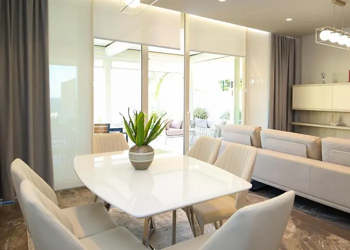 别墅 Luxurious - 5 Bedroom At Coast