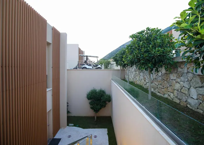 Luxurious - 5 Bedroom At Coast 别墅
