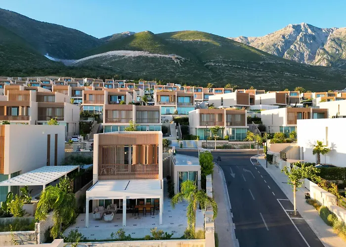 别墅 Luxurious - 5 Bedroom At Coast 帕拉瑟